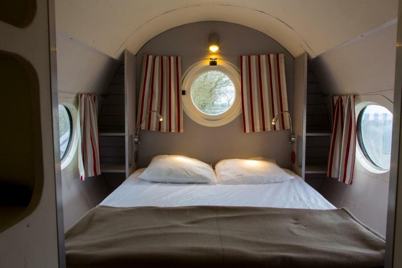 Camping Insolite Le Haut Village Saint-Michel-Chef-Chef Eksteriør billede