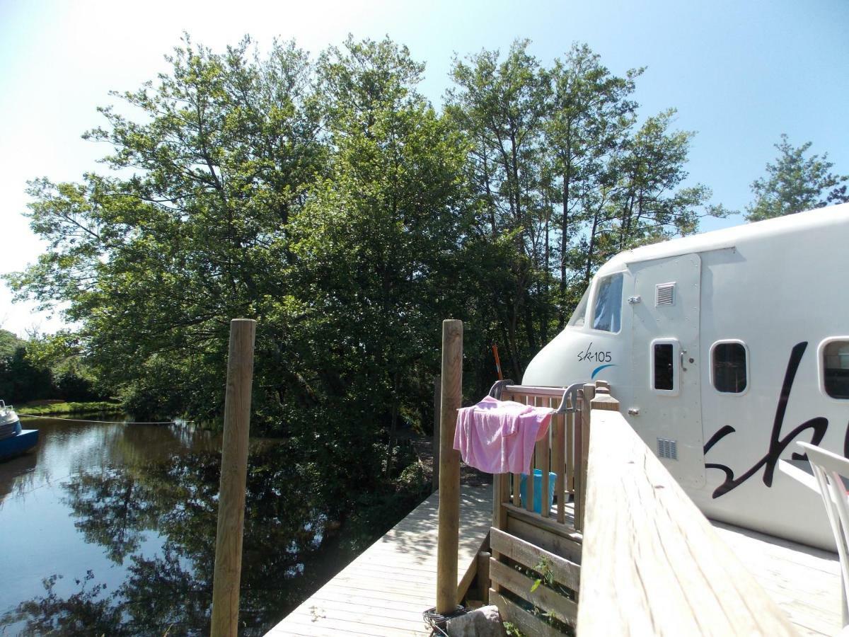 Camping Insolite Le Haut Village Saint-Michel-Chef-Chef Eksteriør billede